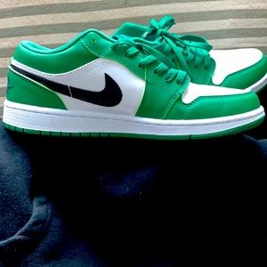 Jordan 1 Low Pine Green